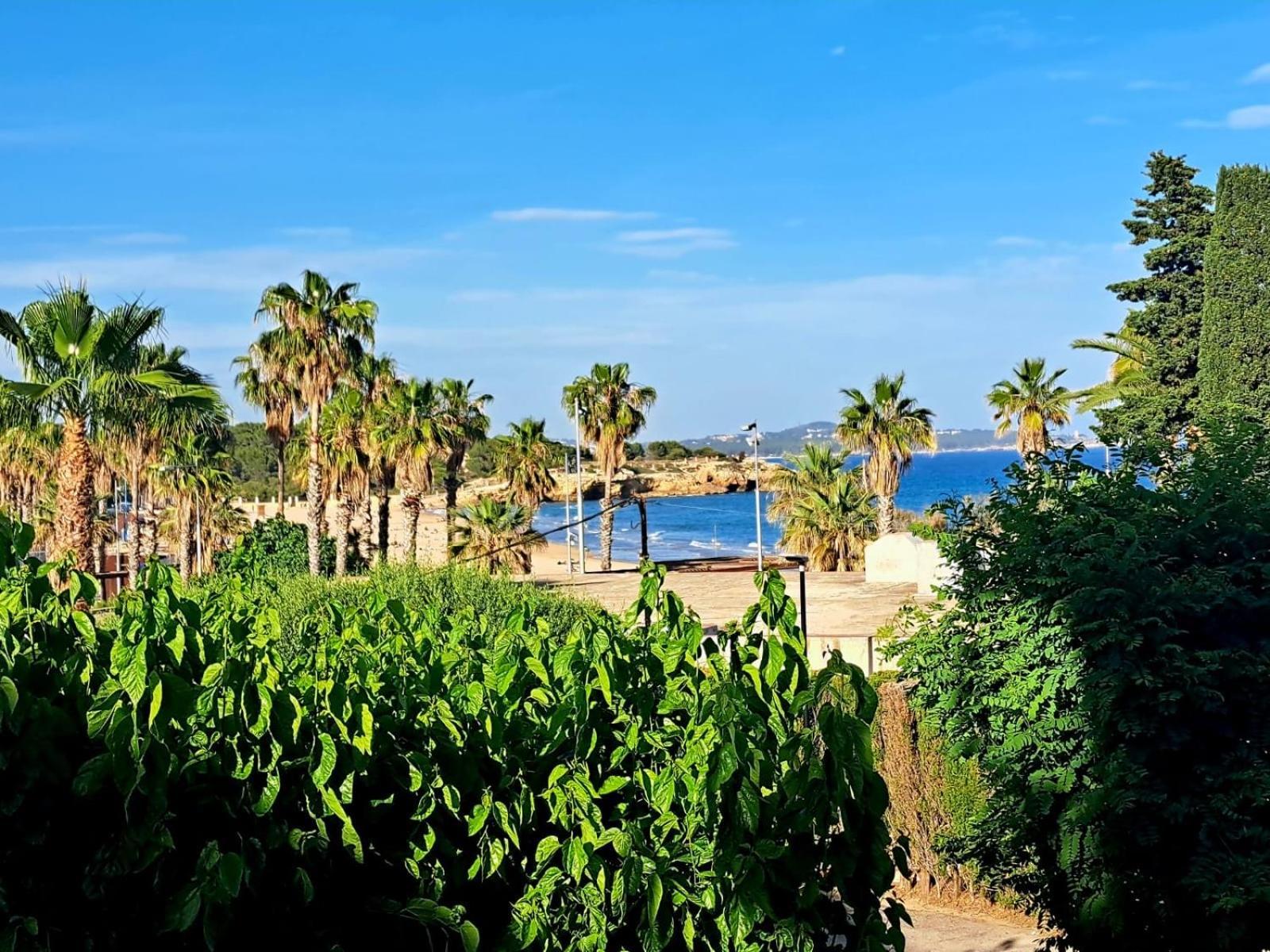 Apartment In Front Of Arrabassada Beach Tarragona Exterior photo